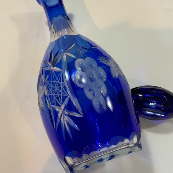 Wine Decanter with Stopper Hortensja Glass Cut to Clear 13 1/2" Tall Vintage - Picture 7 of 8